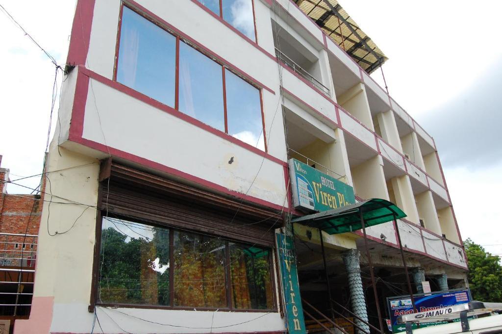 Hotel Viren Plaza Agra  Exteriör bild